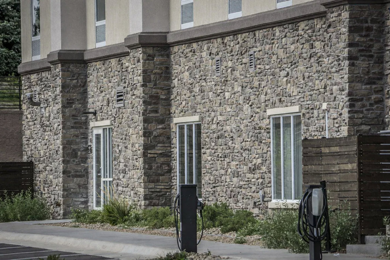 Stone veneer installation